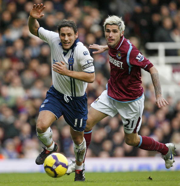 足球队的队 足球队的队