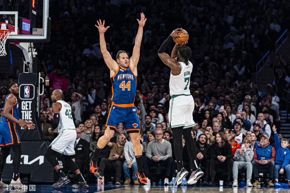 明星球员正 明星球员正