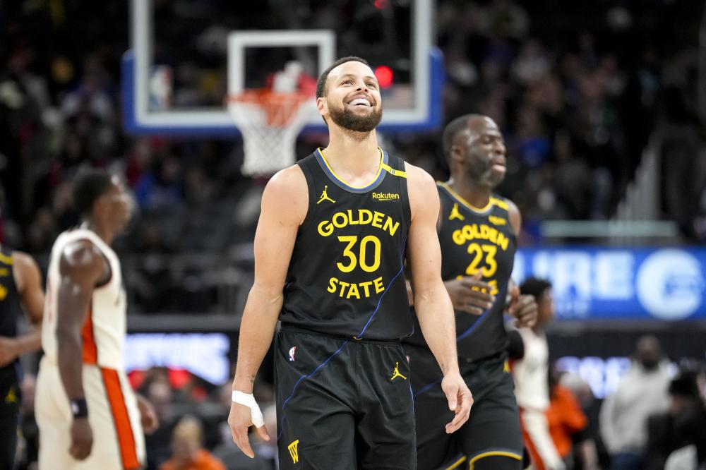 球迷们关注 球迷们关注