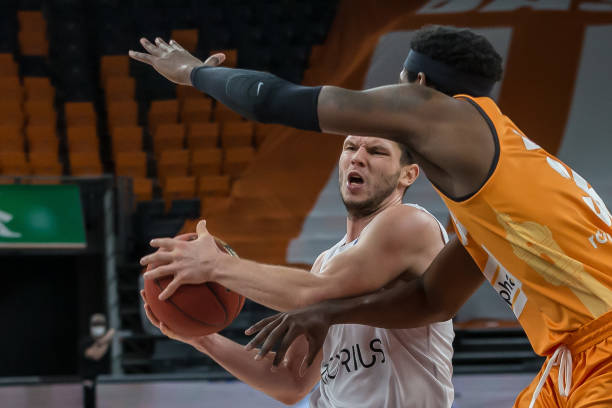 重视和解决 重视和解决